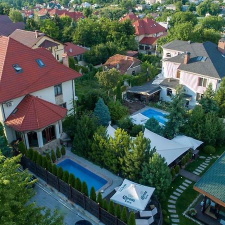 Diplomat Club Hotel Кишинів Екстер'єр фото