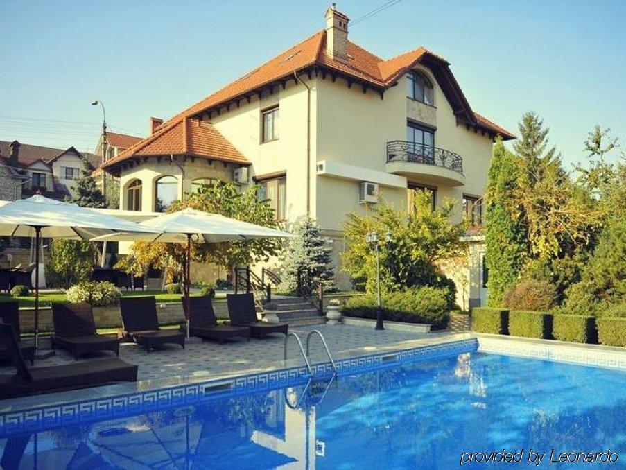Diplomat Club Hotel Кишинів Екстер'єр фото