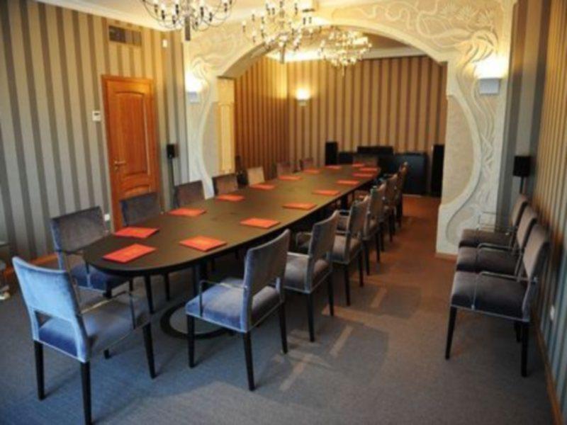 Diplomat Club Hotel Кишинів Зручності фото