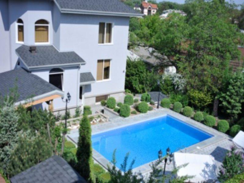 Diplomat Club Hotel Кишинів Екстер'єр фото