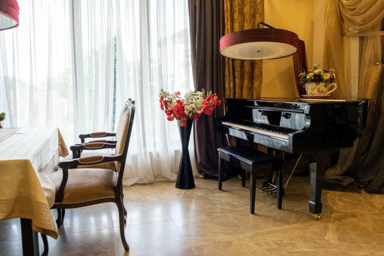 Diplomat Club Hotel Кишинів Екстер'єр фото