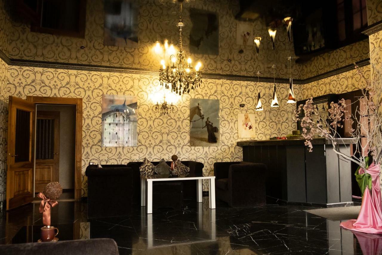 Diplomat Club Hotel Кишинів Екстер'єр фото