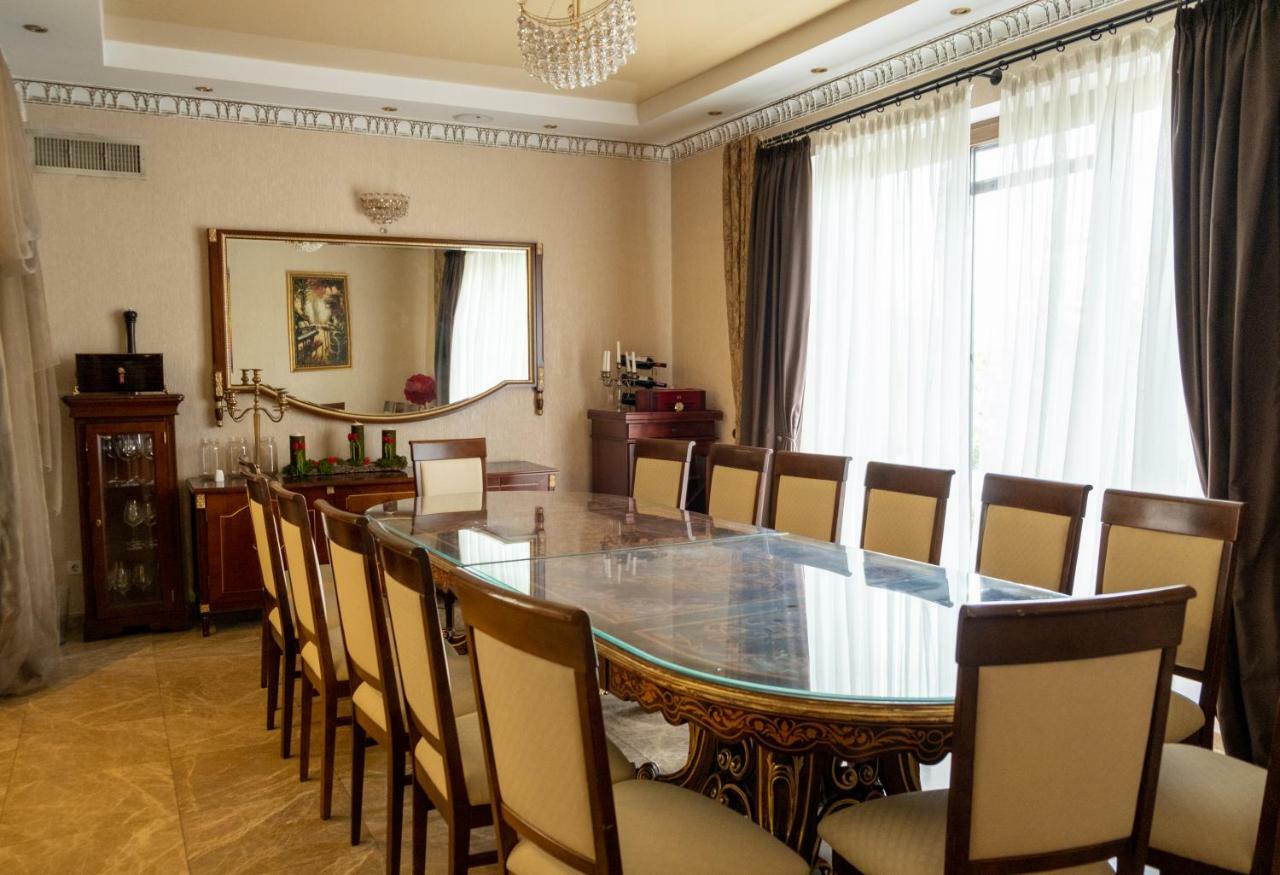 Diplomat Club Hotel Кишинів Екстер'єр фото