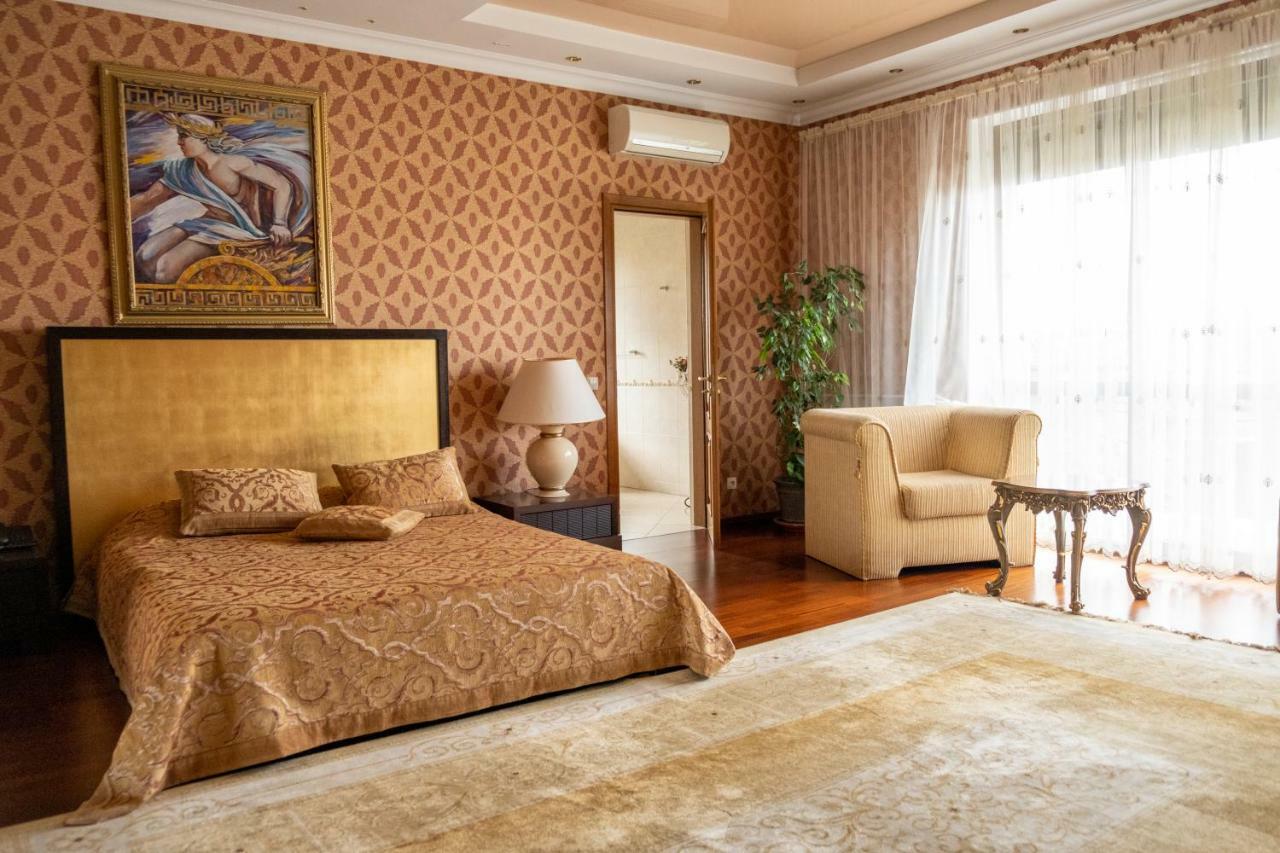 Diplomat Club Hotel Кишинів Екстер'єр фото