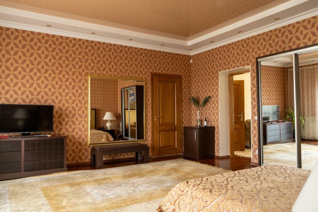 Diplomat Club Hotel Кишинів Екстер'єр фото