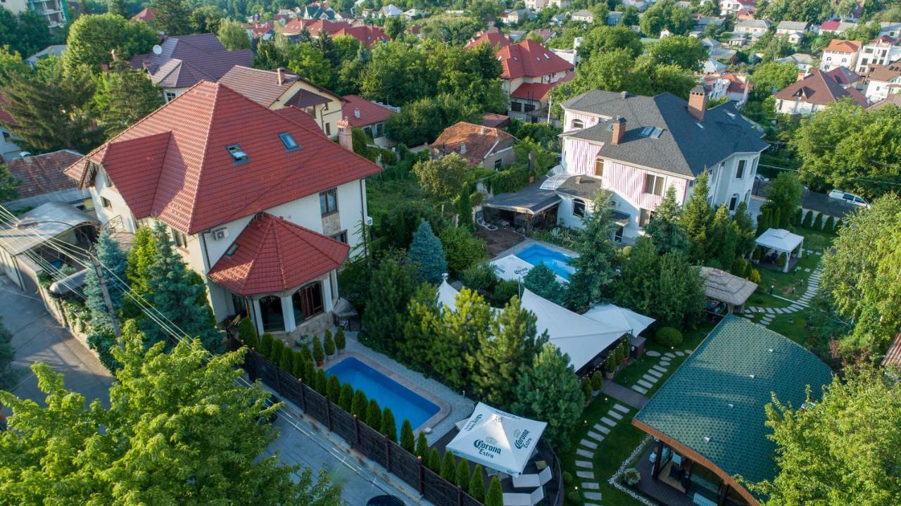 Diplomat Club Hotel Кишинів Екстер'єр фото
