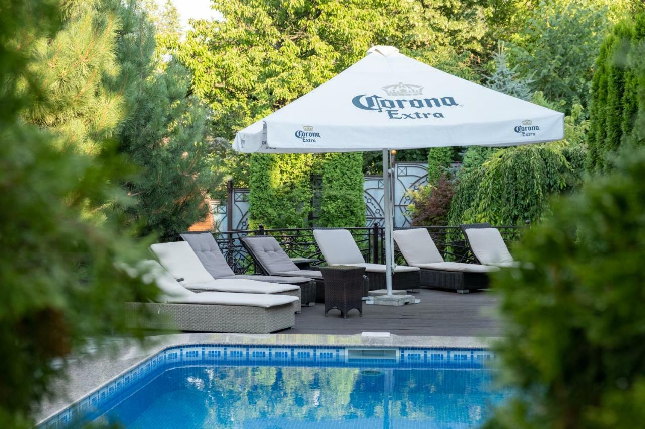 Diplomat Club Hotel Кишинів Екстер'єр фото