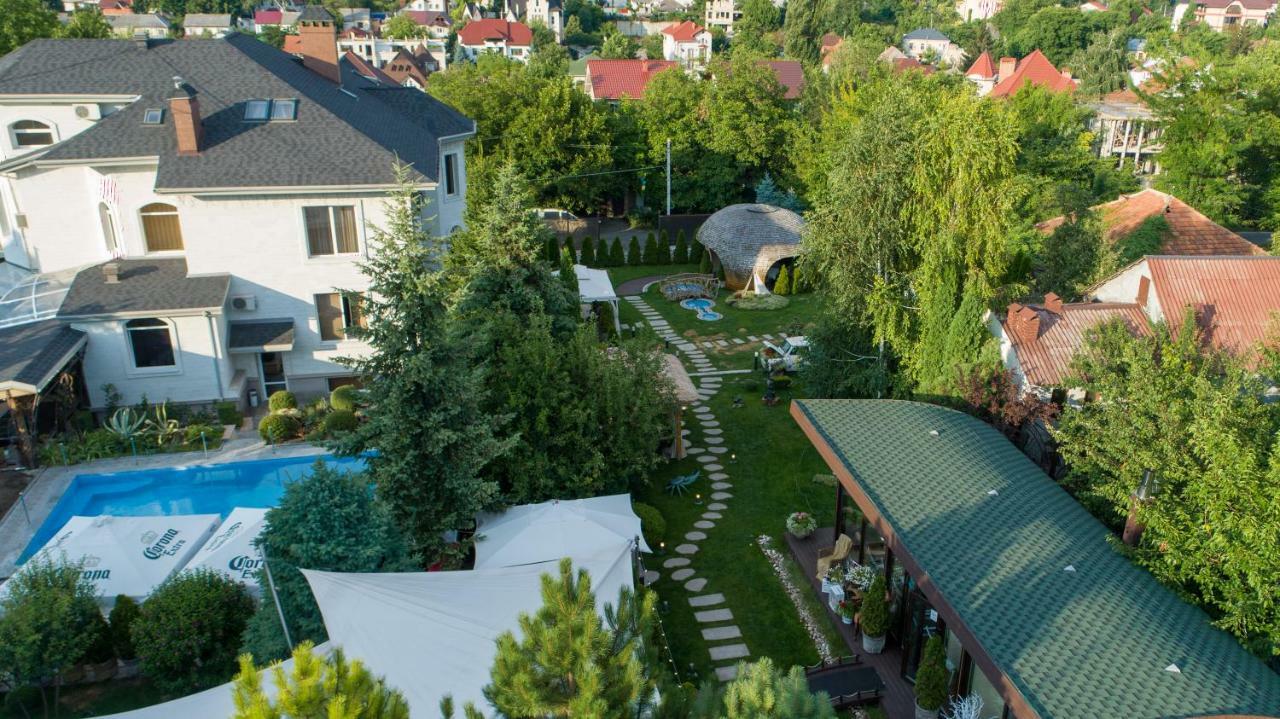 Diplomat Club Hotel Кишинів Екстер'єр фото
