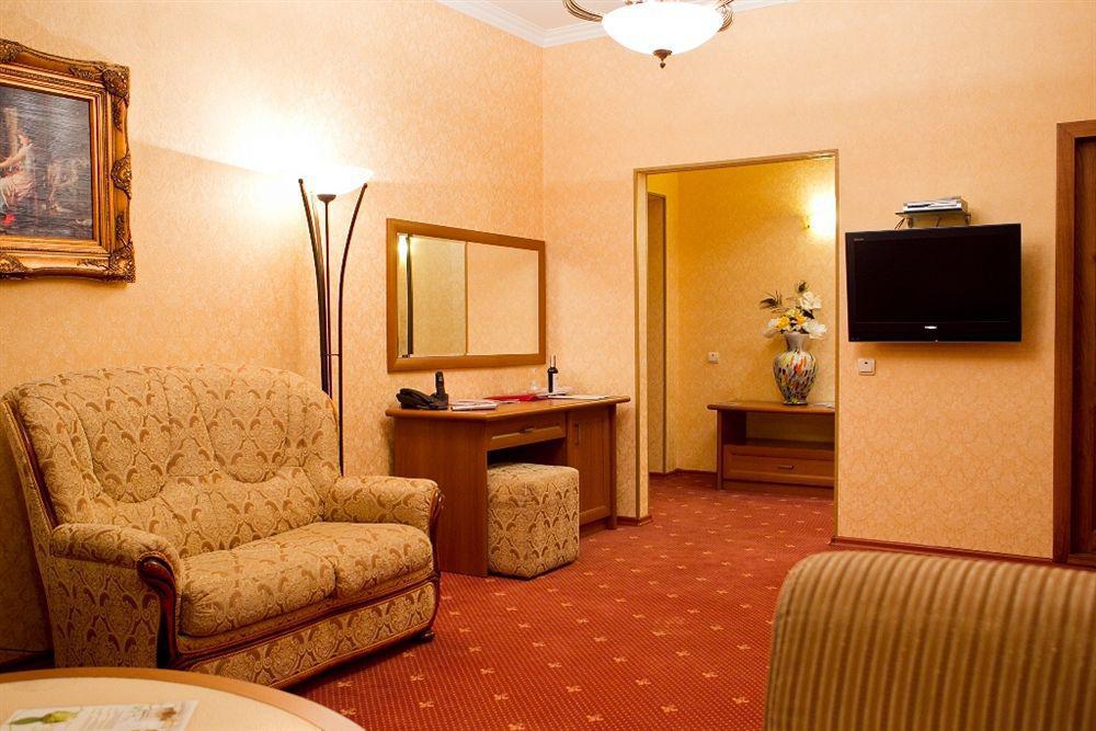 Diplomat Club Hotel Кишинів Номер фото